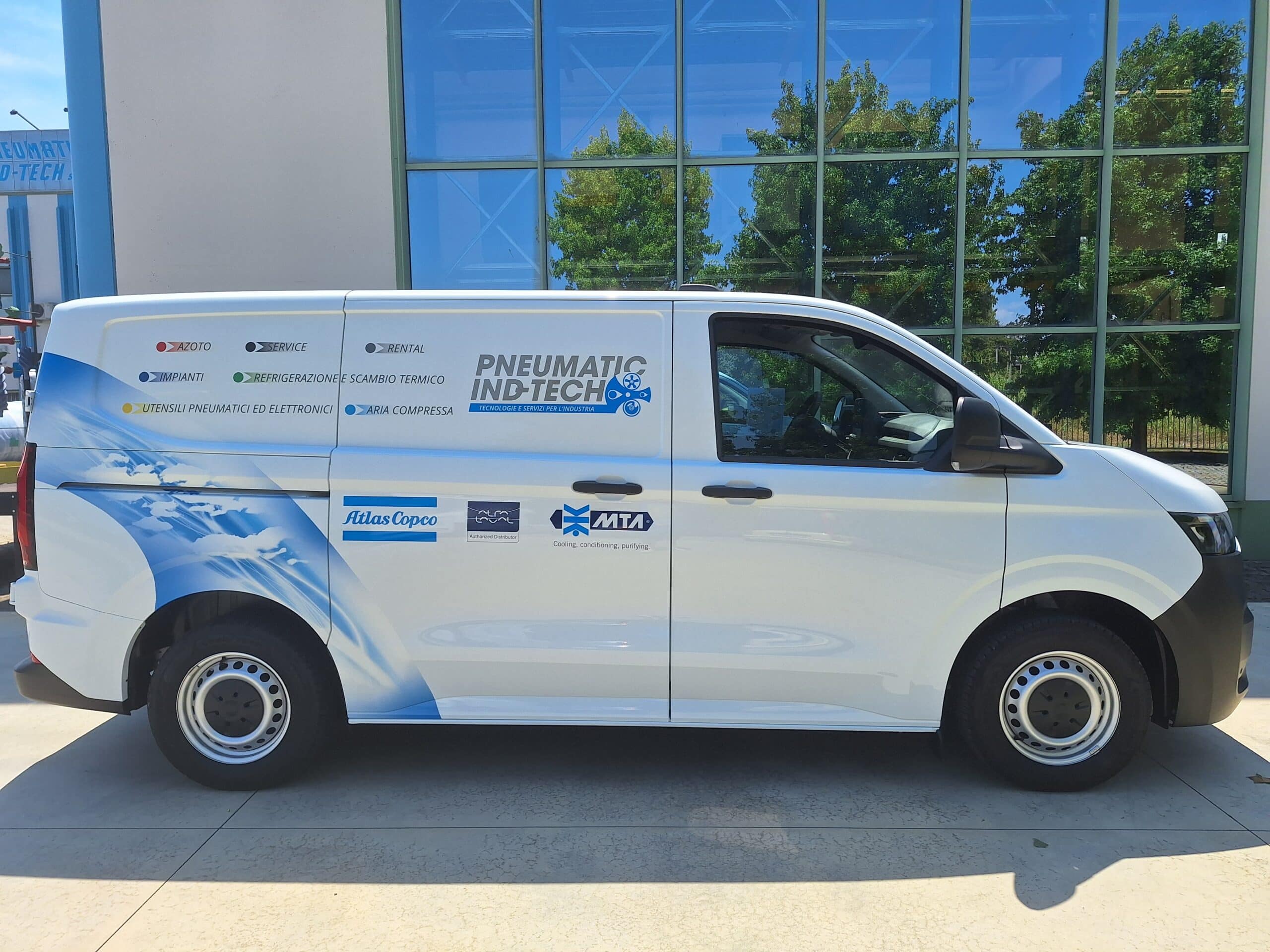 Decorazione automezzi car wrapping